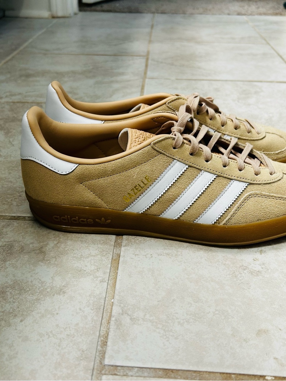 Adidas Gazelle Indoor Magic Beige Cloud White Gum Women’s Size 10